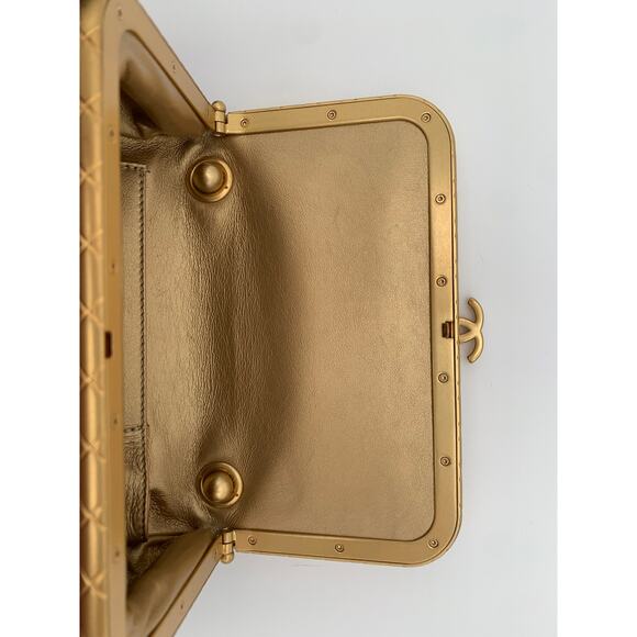 CHANEL My Crush Lambskin Flap Bag Red Gold Quilted Leather - Picture 8 of 8